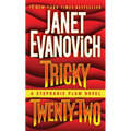 Tricky Twenty-Two: A Stephanie Plum Novel - Paperback