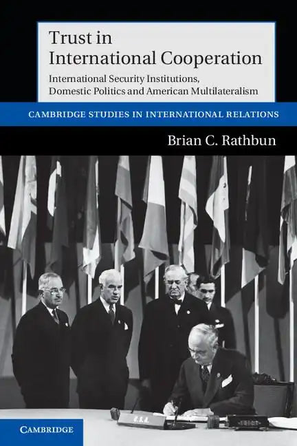 Trust in International Cooperation - Paperback