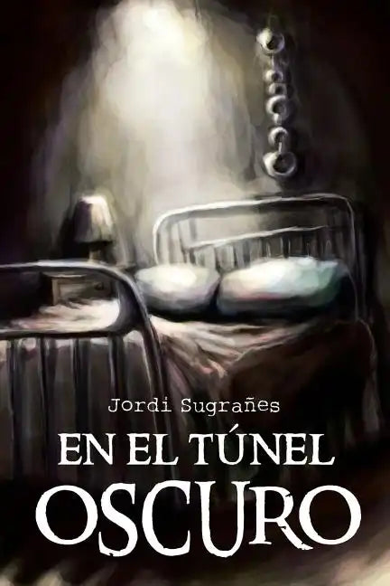 En El Tunel Oscuro - Paperback