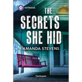 The Secrets She Hid - Paperback