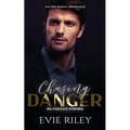 Chasing Danger: An MM Mafia Romance - Paperback