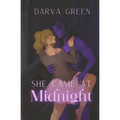 She Came at Midnight - Paperback