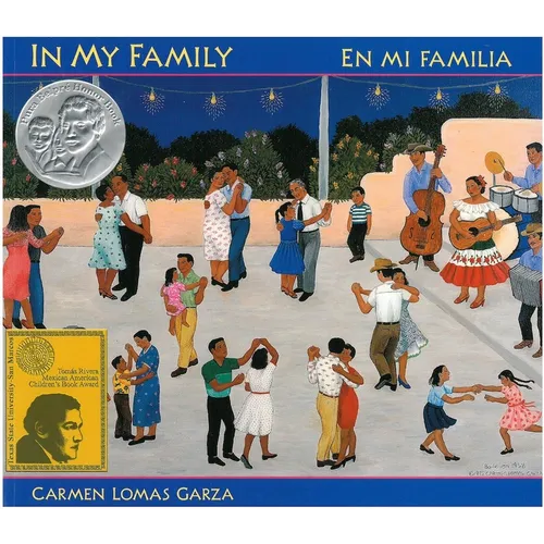 In My Family / En Mi Familia - Paperback