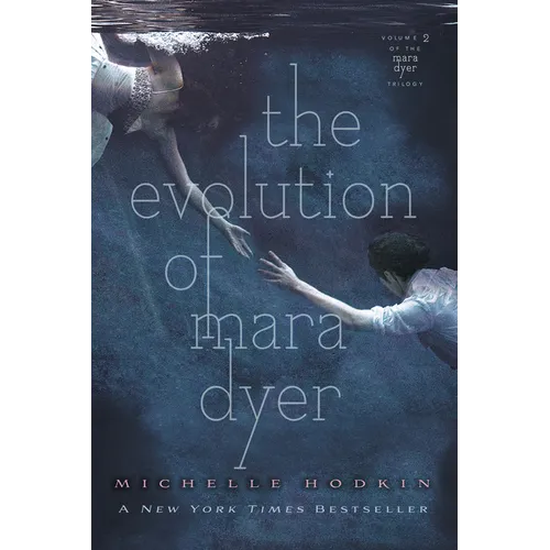 The Evolution of Mara Dyer - Paperback